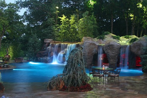 What You Need to Know Before Landscaping Your Pool